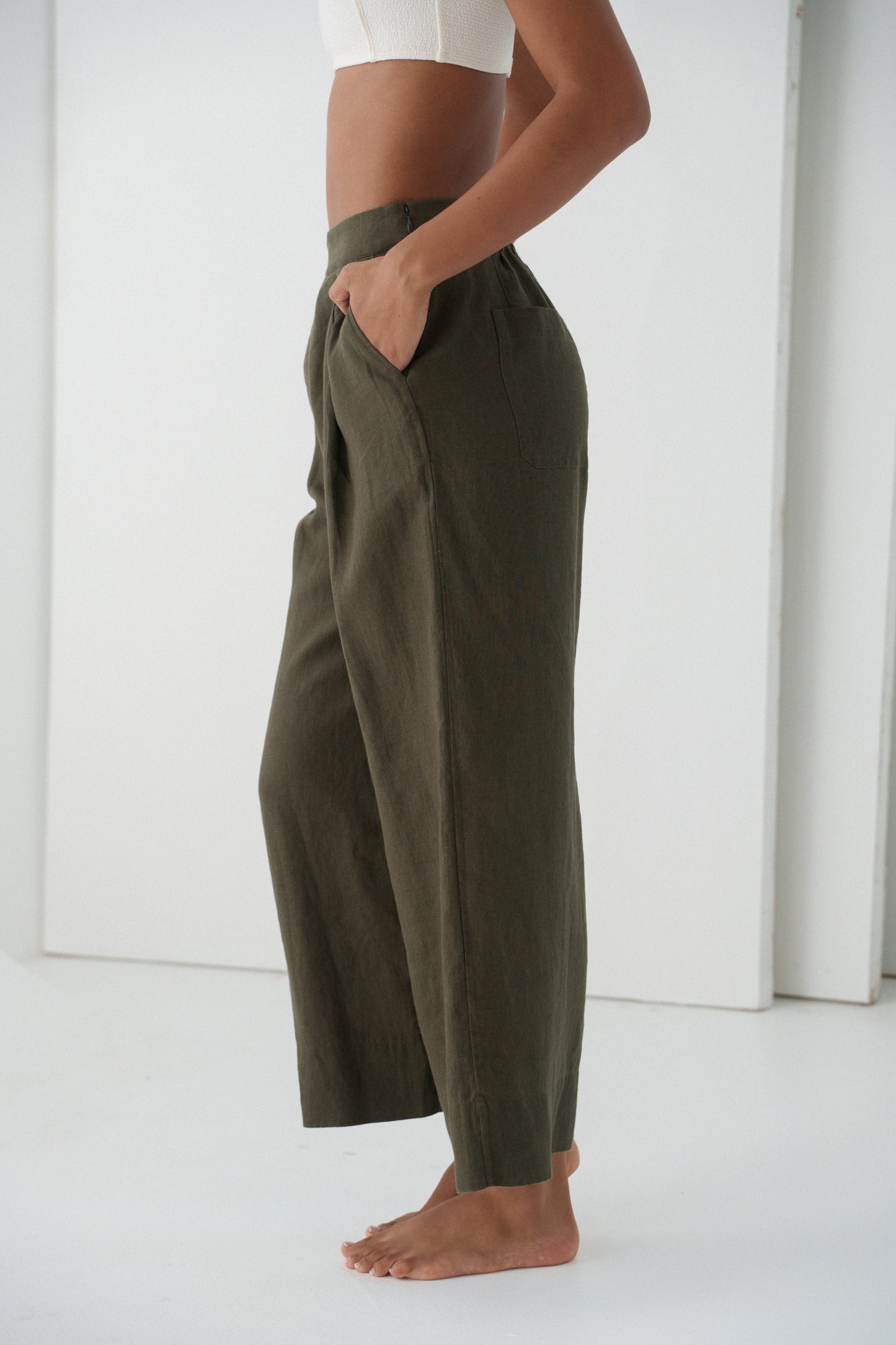 LILLY PILLY Ivy linen pants in Khaki close up side view