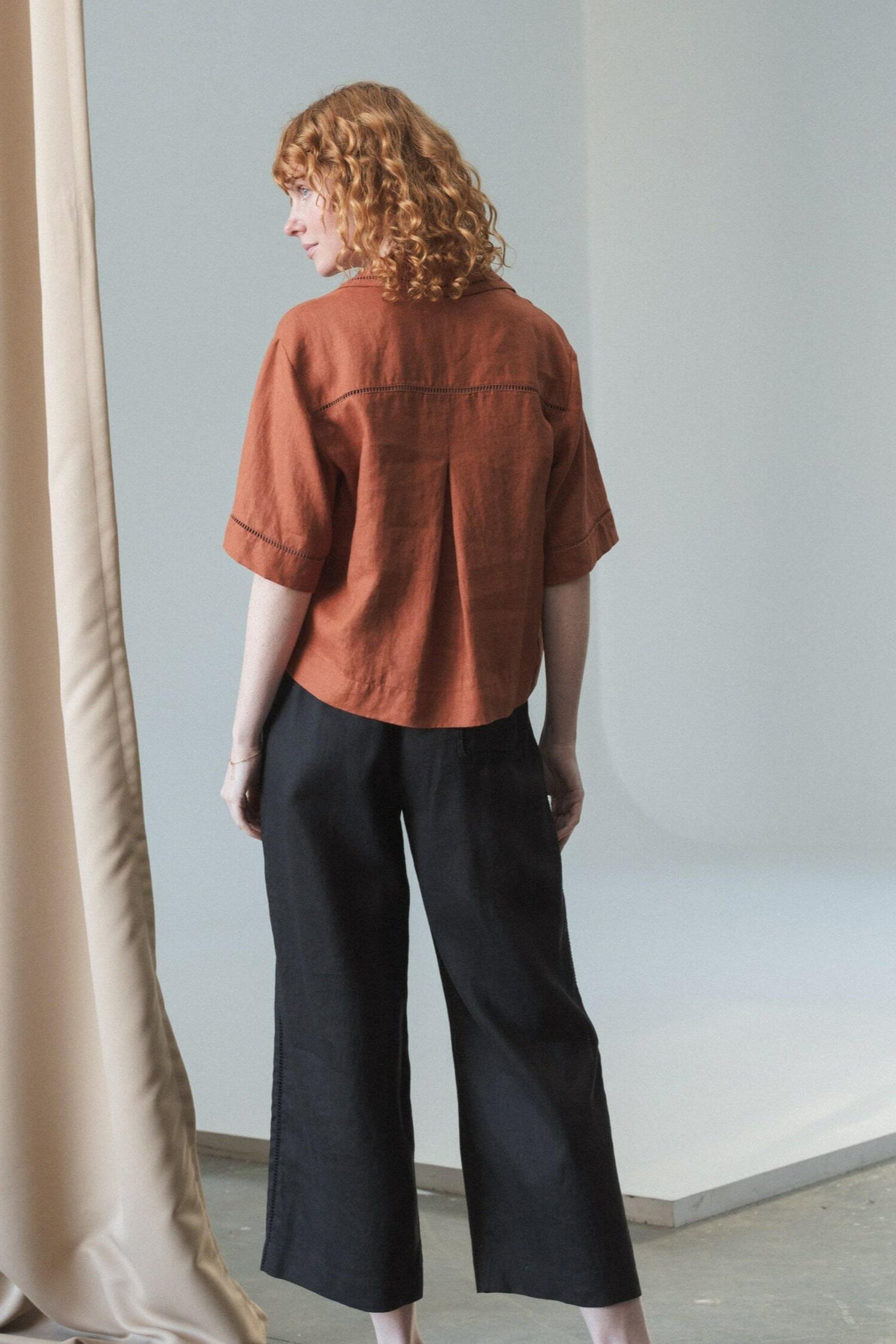 LILLY PILLY Rika linen pants in Black