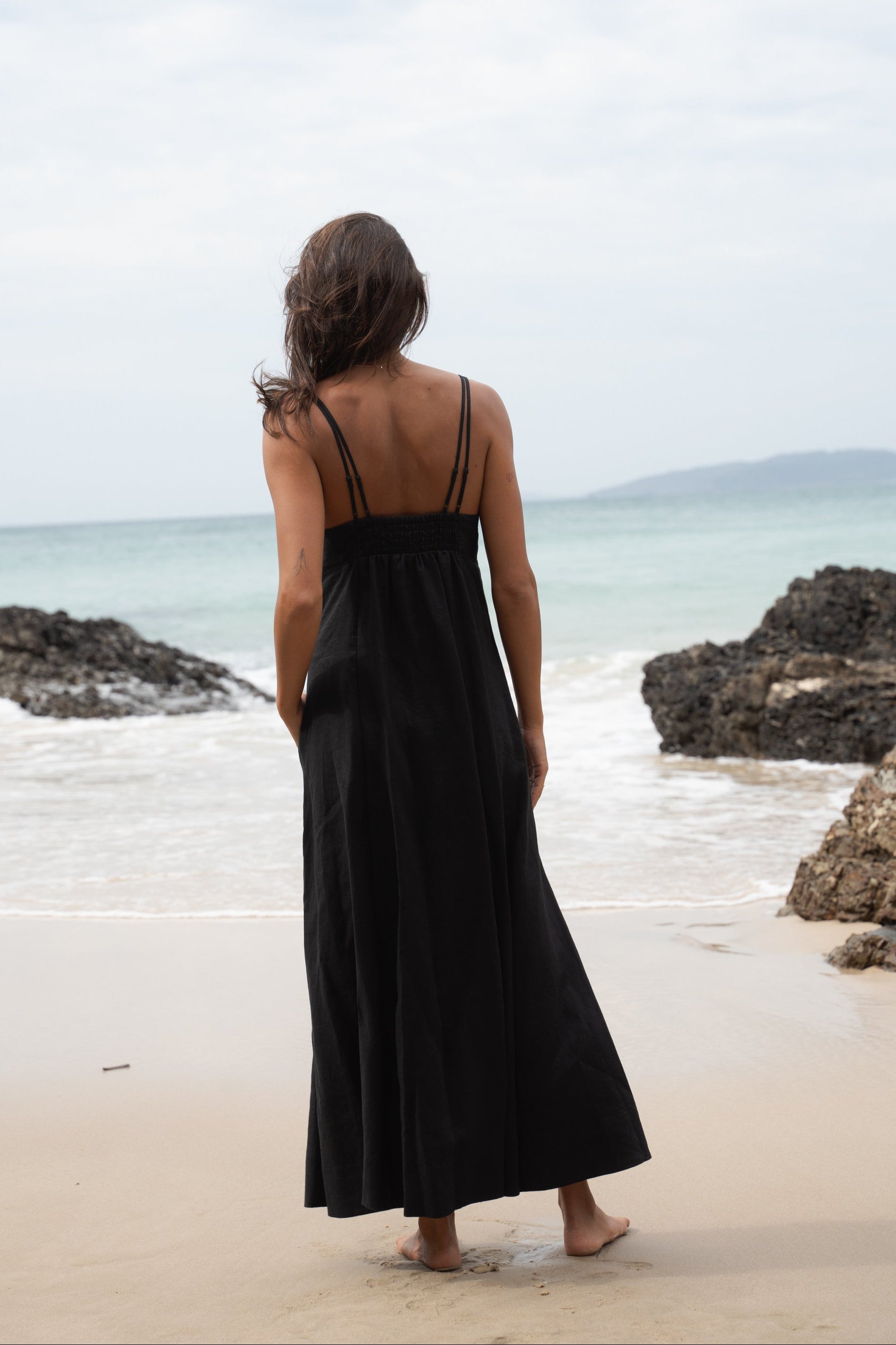 Tori Linen Midi Dress - Black Lilly Pilly
