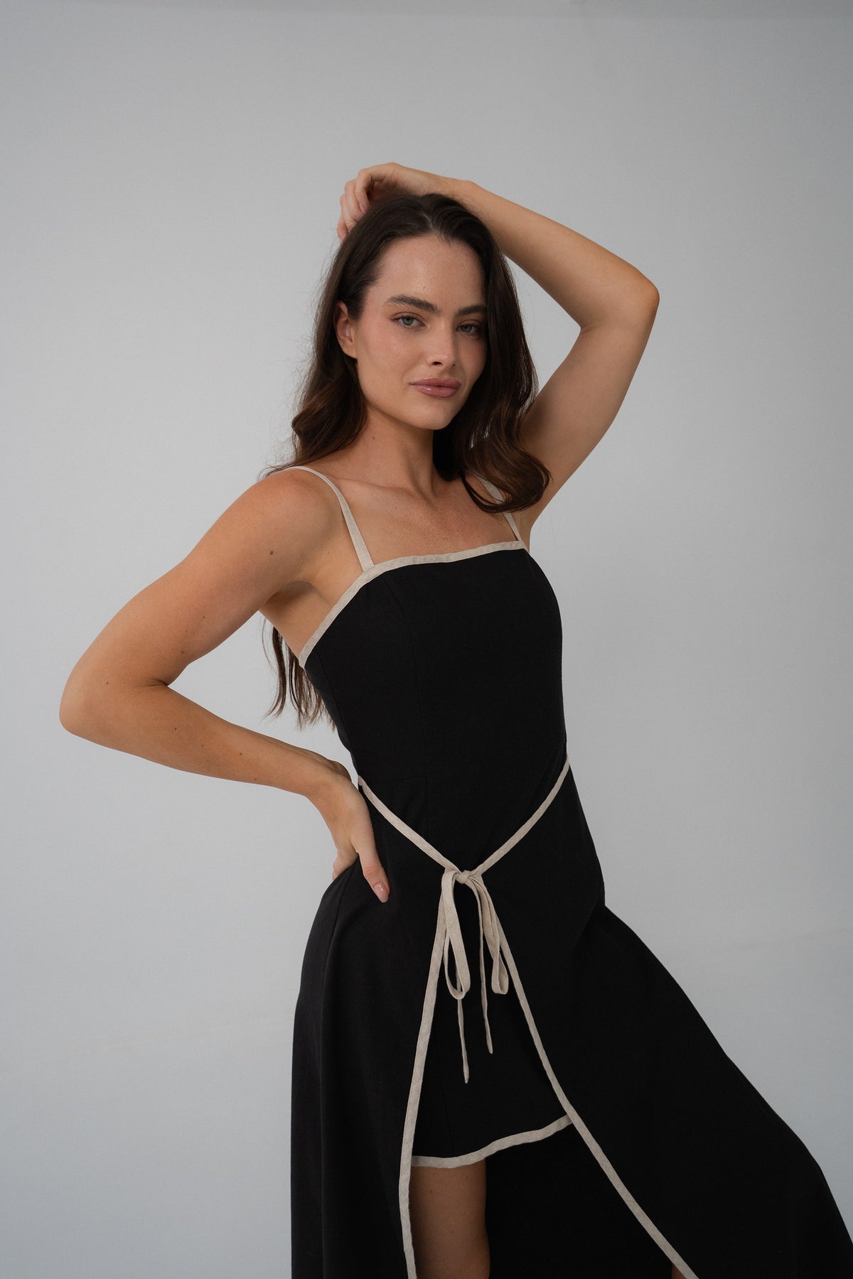 Hailey Linen Midi Dress - Black