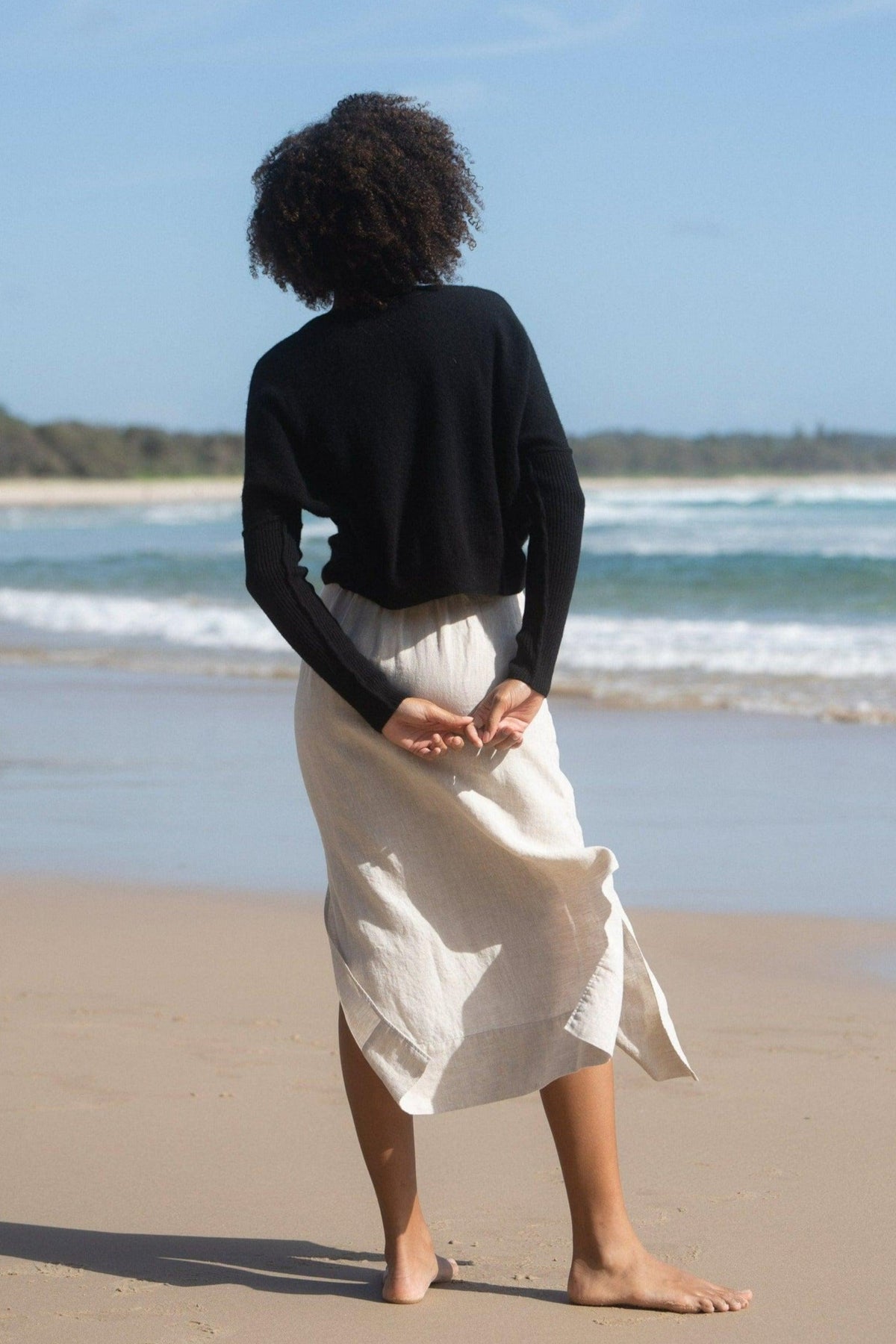 LILLY PILLY Collection Miri Knit made from 95% cashmere and 5% wool in Black  back view