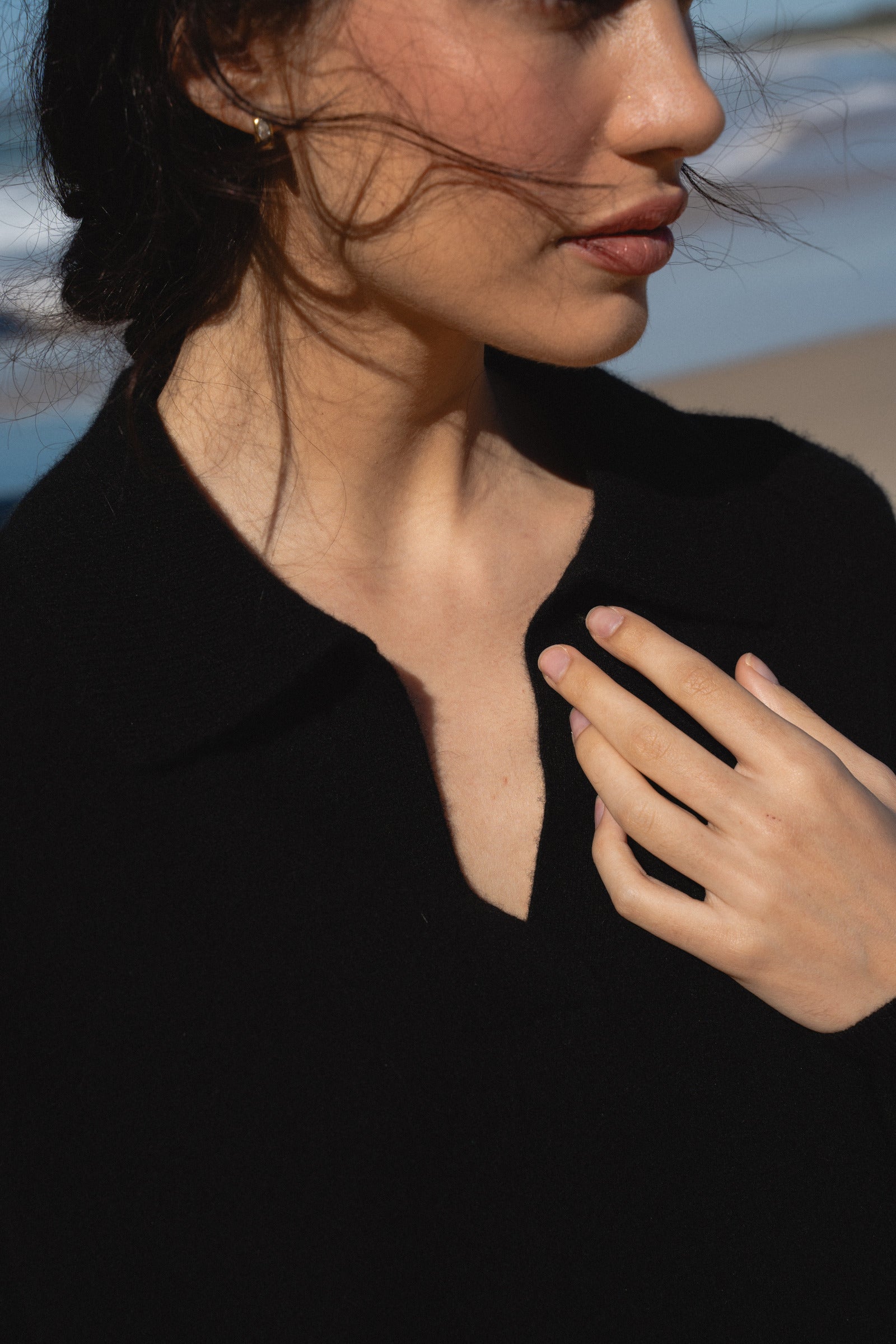 LILLY PILLY Emma cashmere wool knit in Black  close up collar detail
