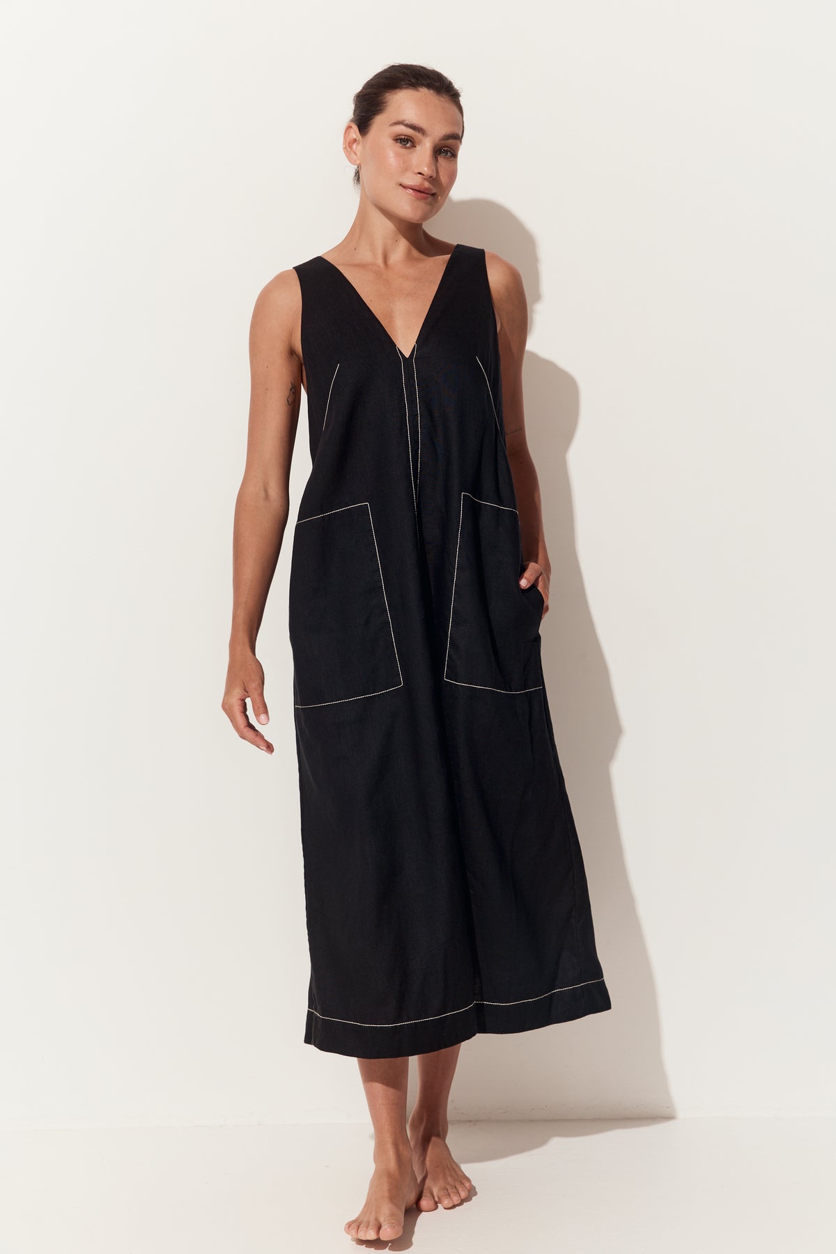 Iris Linen Midi Dress - Black