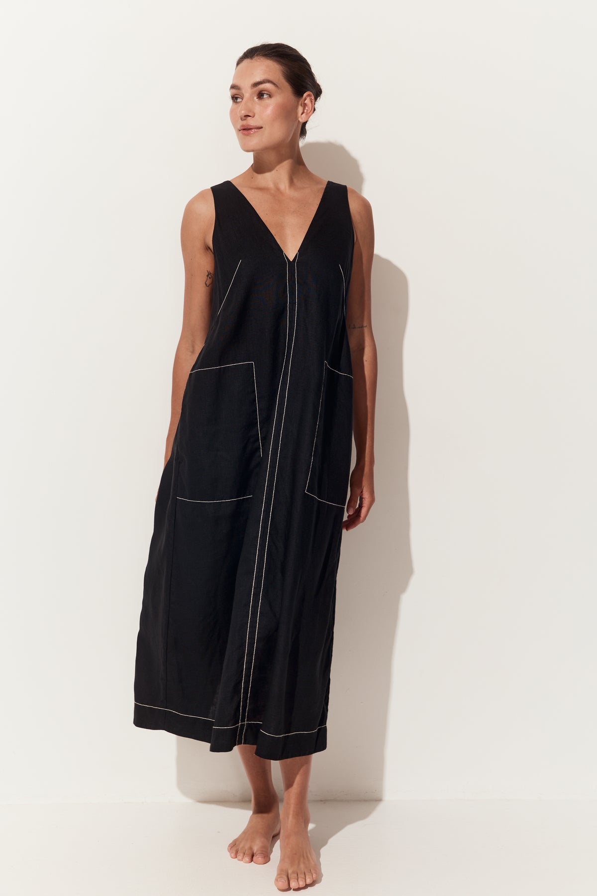 Iris Linen Midi Dress - Black