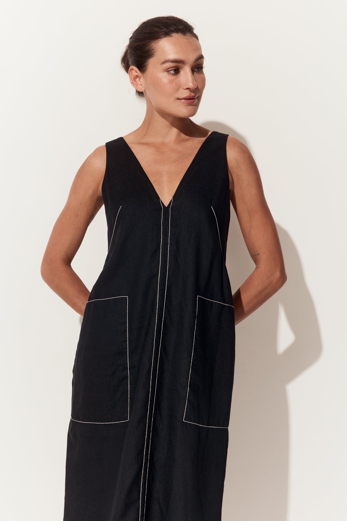 Iris Linen Midi Dress - Black