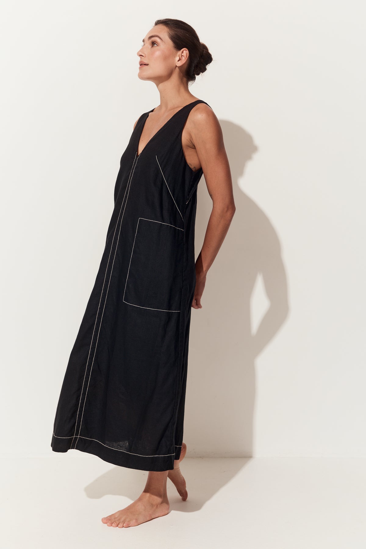 Iris Linen Midi Dress - Black