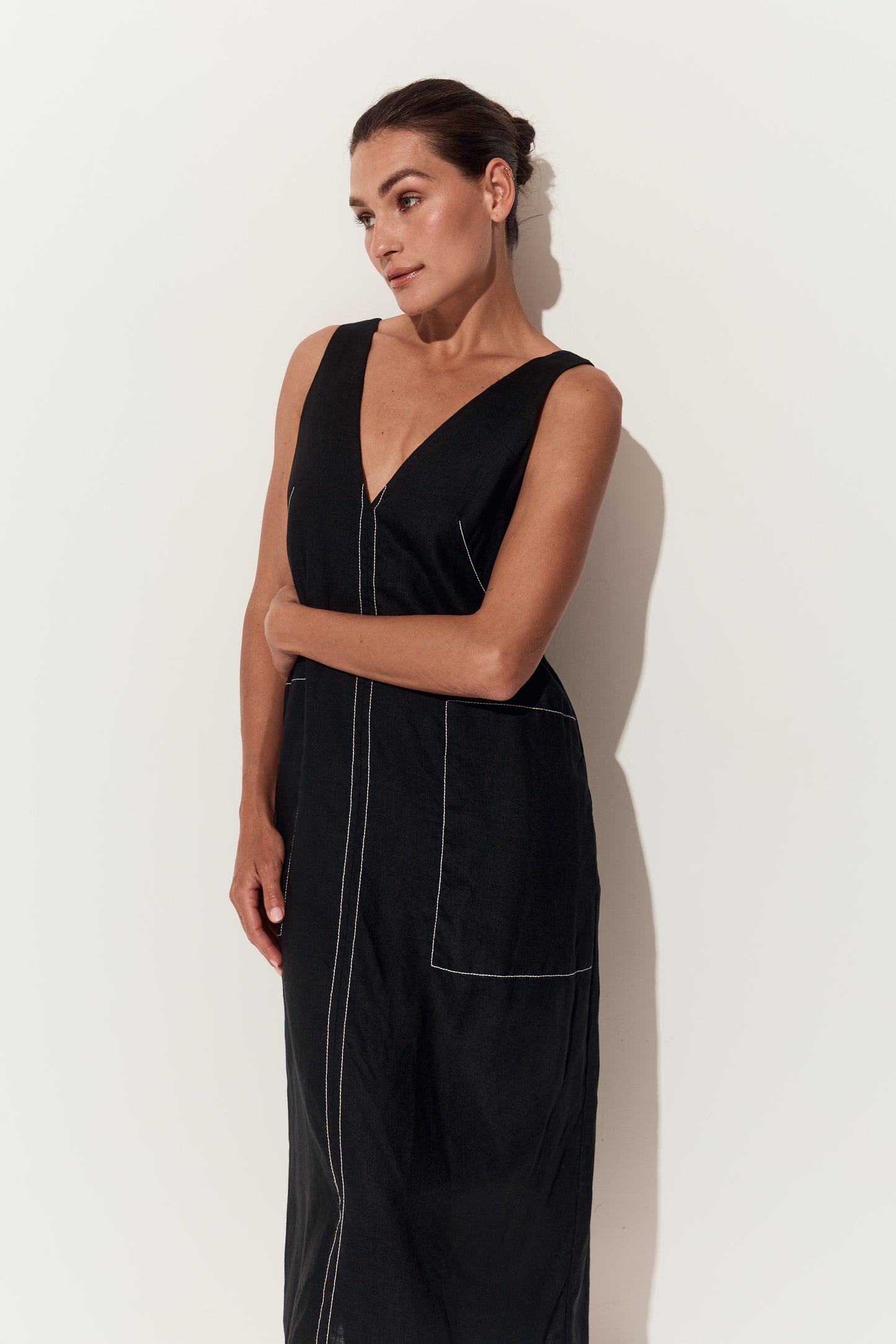 Iris Linen Midi Dress - Black
