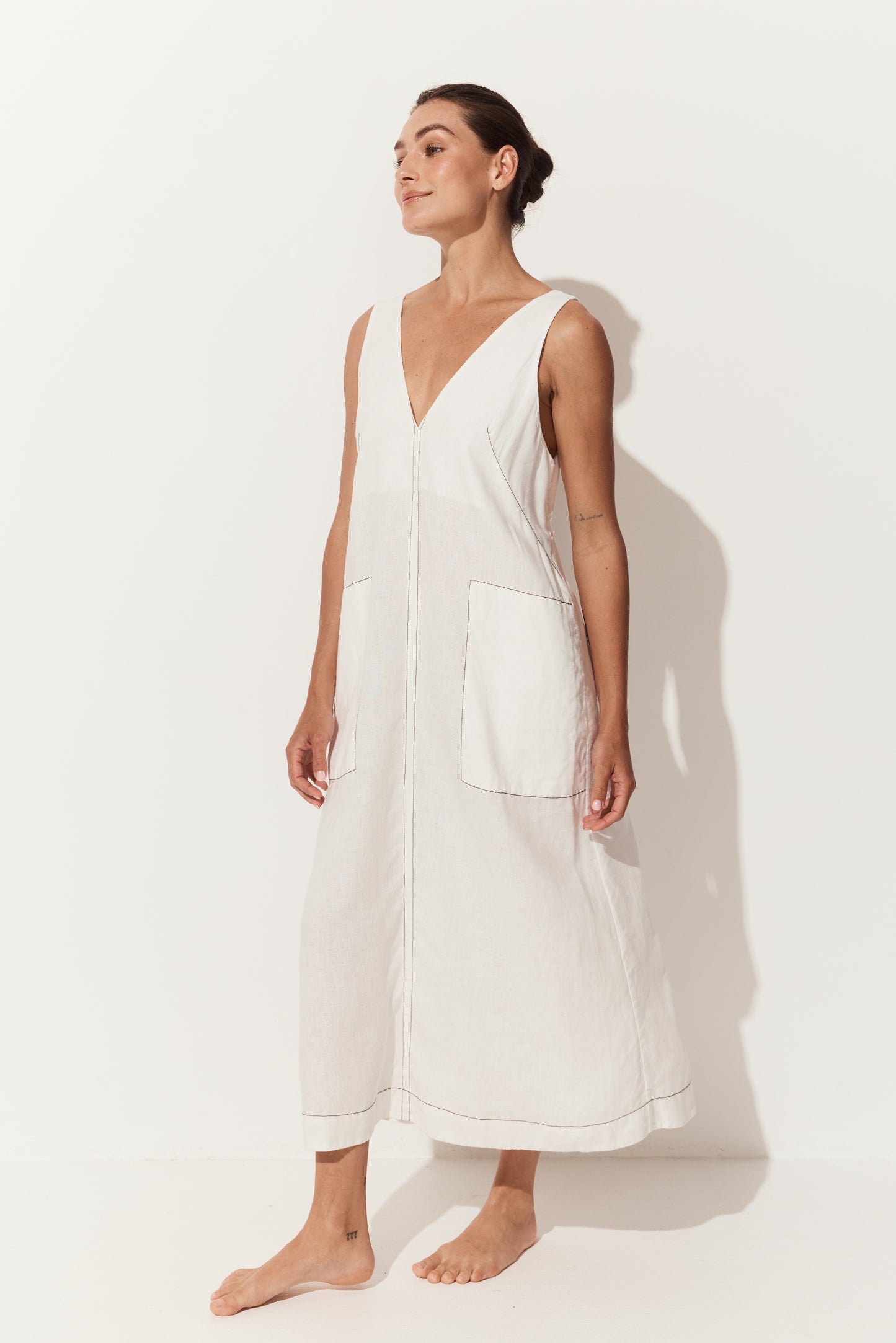 Iris Linen Midi Dress in Ivory and Chocolate - three quarter view of ivory white linen midi with chocolate stitching - Lilly Pilly Collection