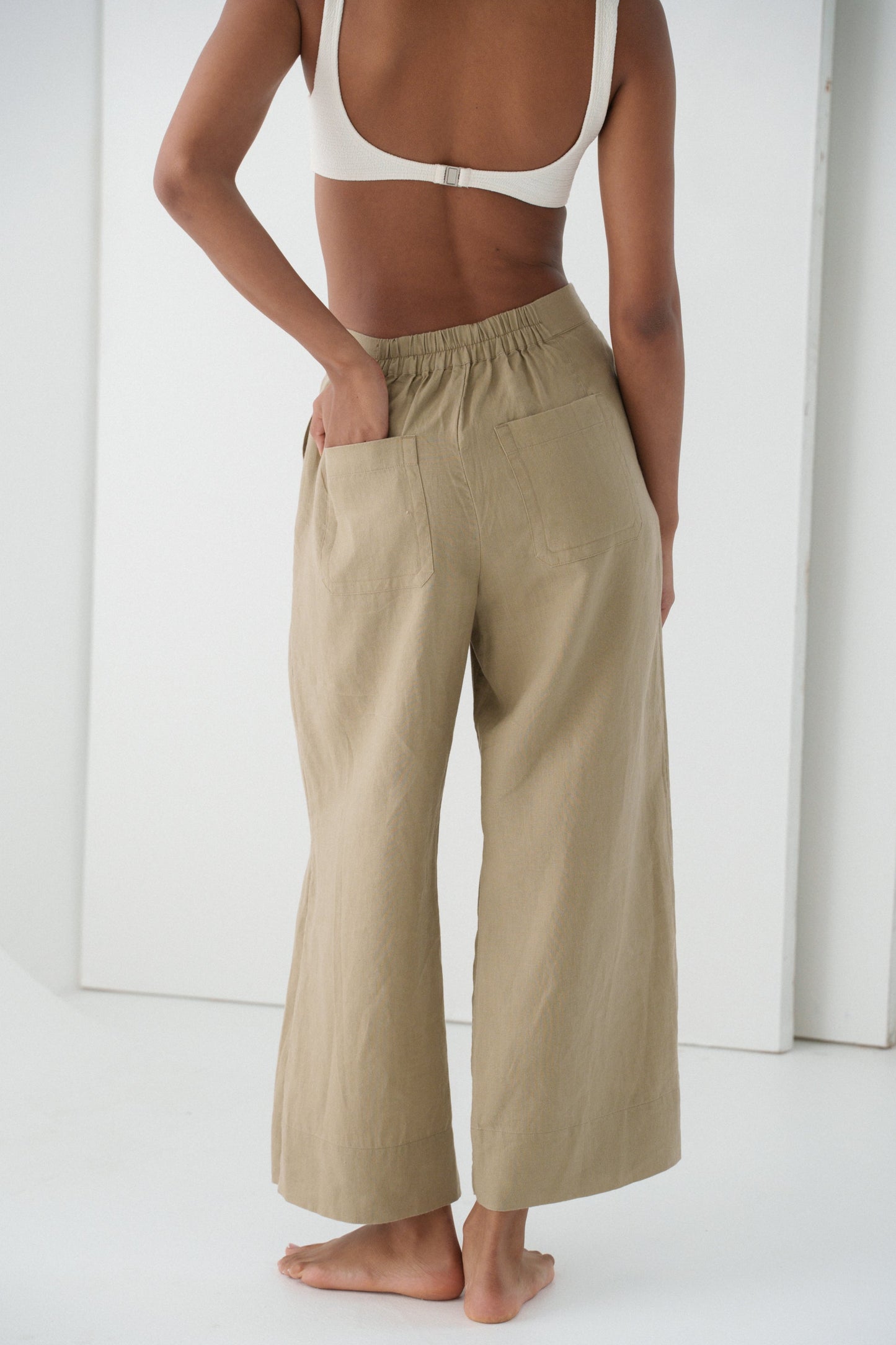LILLY PILLY Ivy linen pants in Taupe