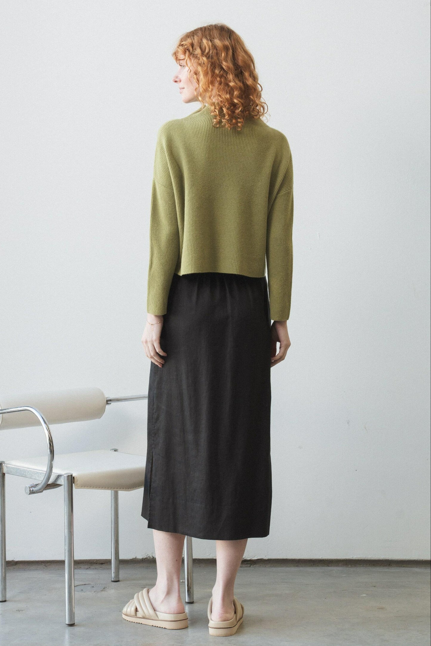 LILLY PILLY Lumi cashmere knit in Olive back view