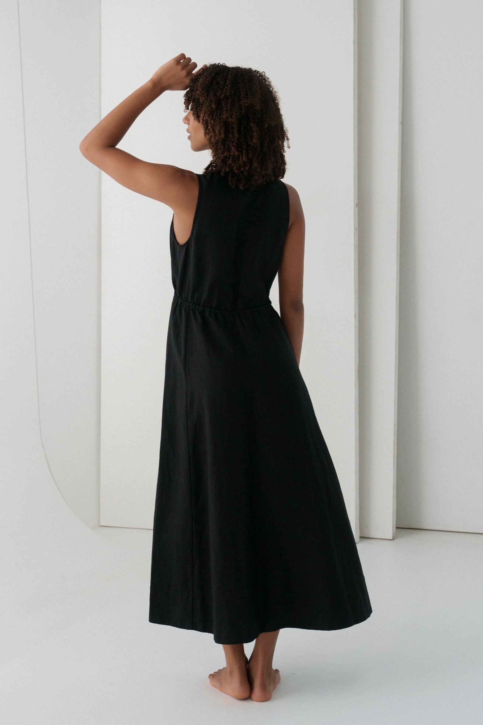 LILLY PILLY Ruby linen dress in Black