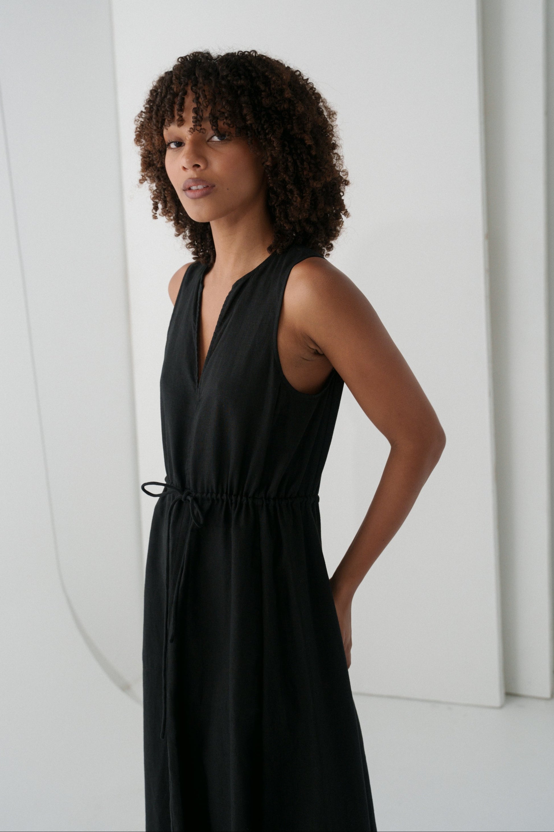 LILLY PILLY Ruby linen dress in Black