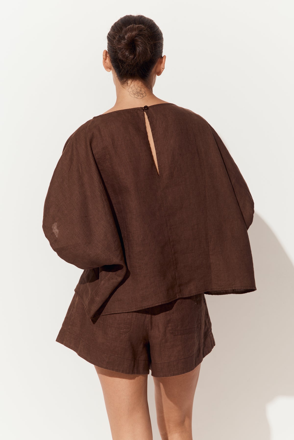 Tina Linen Top - Chocolate